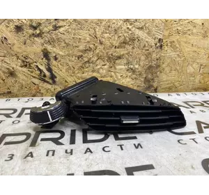 Центральный дефлектор салона Ford Escape MK3 1.6 2014 прав. (б/у)