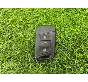 Ключ Volkswagen Passat B8 2.0 TDI 2016 (б/у)