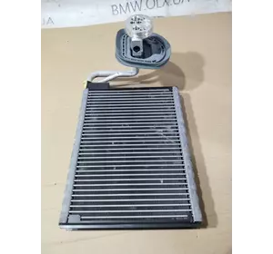 Радиатор кондиционера Bmw 5-Series F10 N63B44 2013 (б/у)