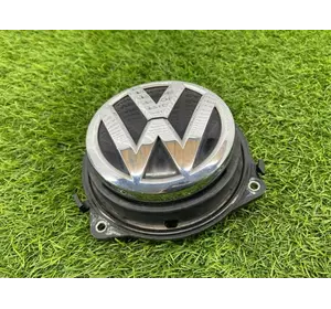 Кнопка открывания багажника Volkswagen Passat B8 2.0 TDI 2016 задн. (б/у)