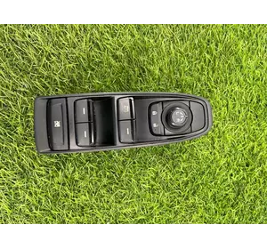 Блок кнопок стеклоподъемников Subaru Forester SK 2.5 2019 перед. лев. (б/у)