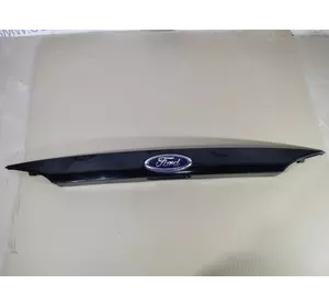 Накладка крышки багажника под ручку Ford Focus 3 2.0 2014 (б/у)